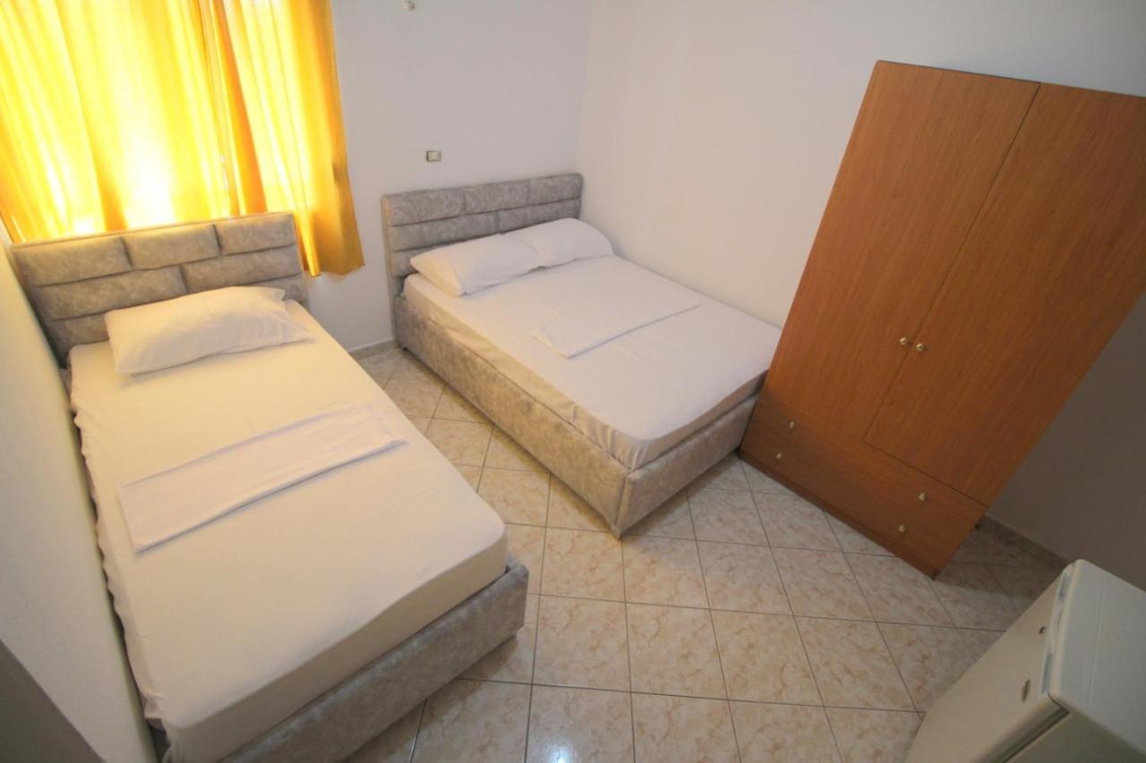 Hotel Vila Vilson Sarandë Quarto foto