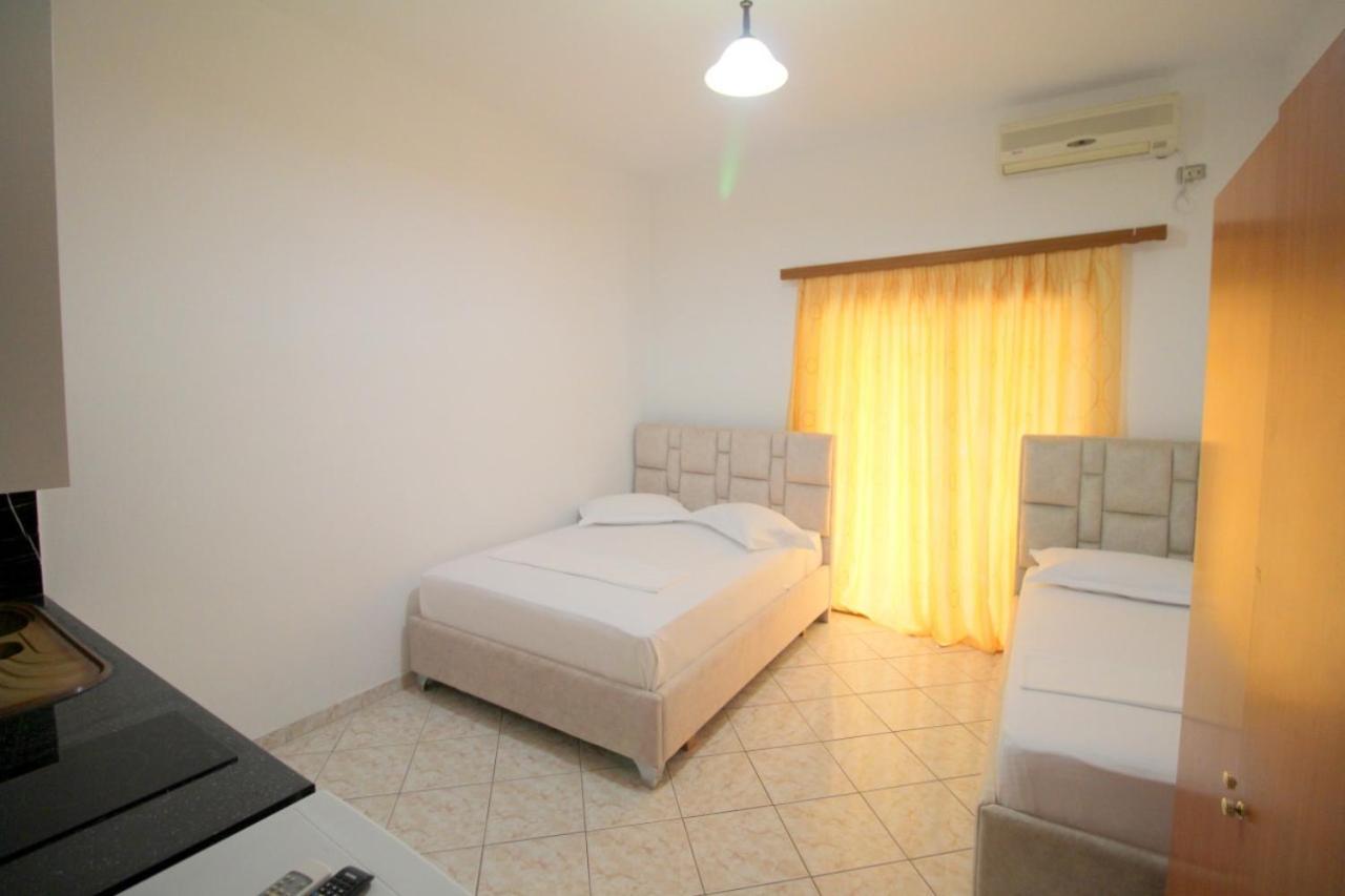 Hotel Vila Vilson Sarandë Quarto foto